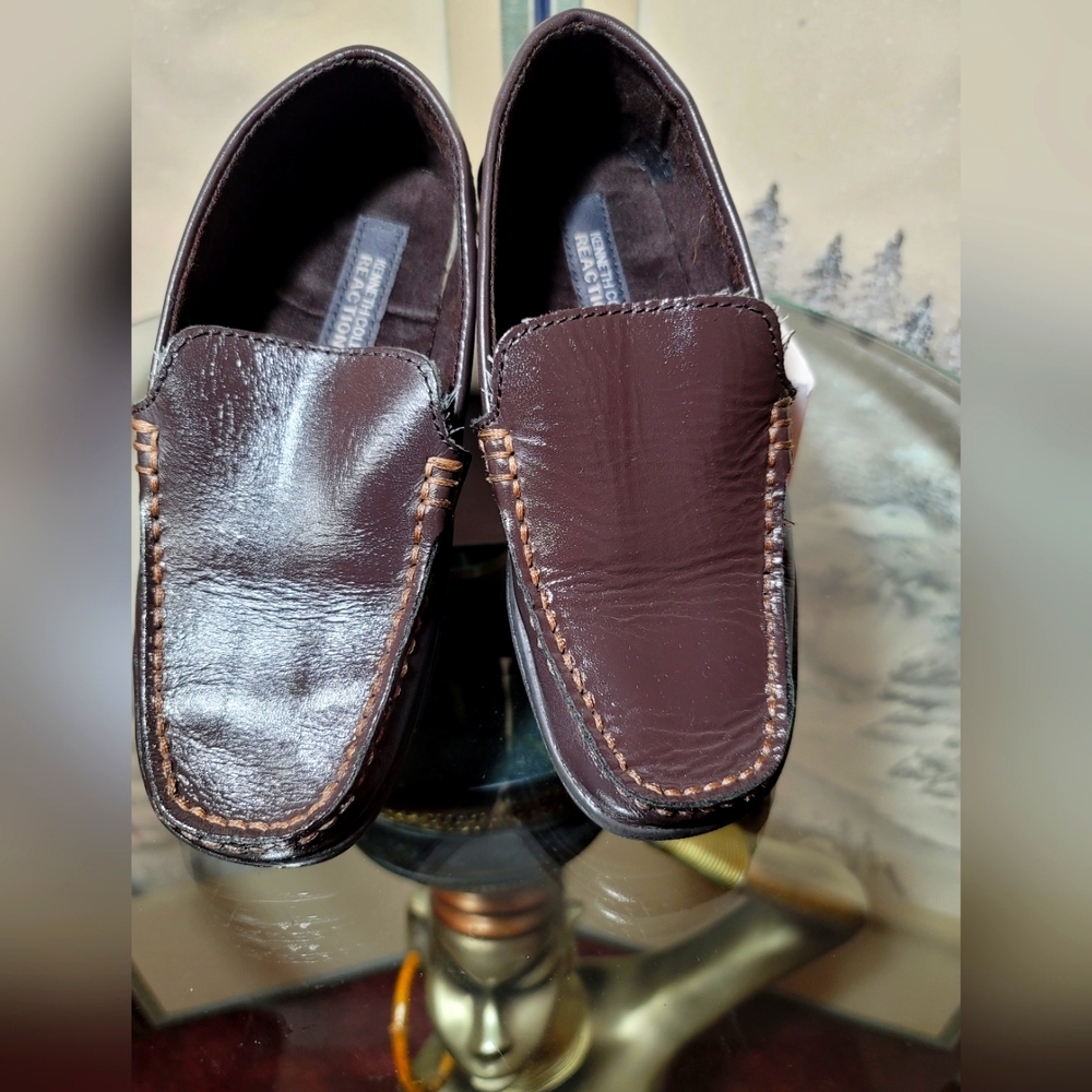 Kenneth Cole Reaction "Driving Dime" kids loafers.  Size 1.  (772)